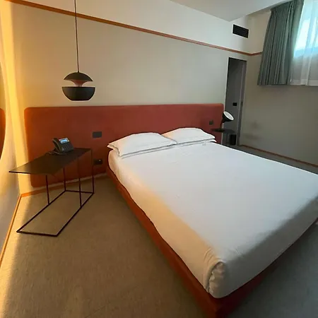 Western Dimora Del Monaco Ξενοδοχείο 4*